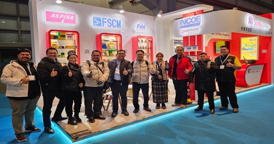 Astra Otoparts team at the Automechanika Shanghai booth